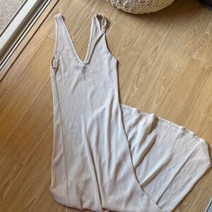 Elegant Cream Sleeveless Dress